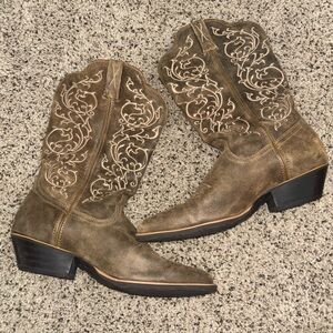 Twisted X embroidered 12” round-toe cowgirl boots Size 11 Wide